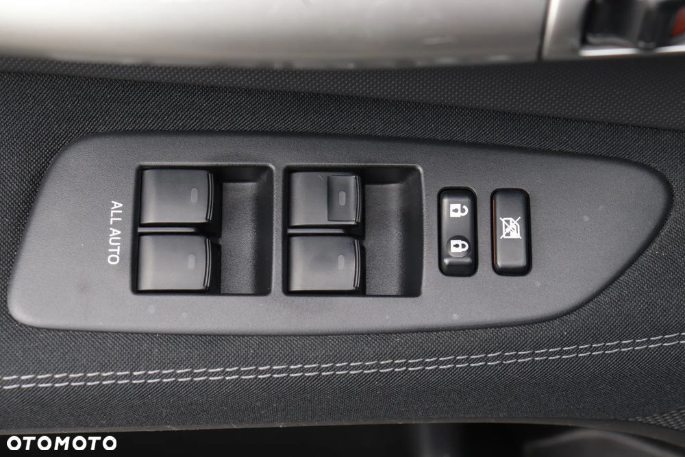 Toyota Auris 1.6 Life+ - 20