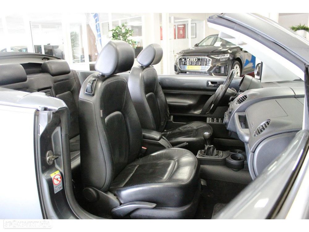 VW New Beetle Cabriolet 1.6 United - 10