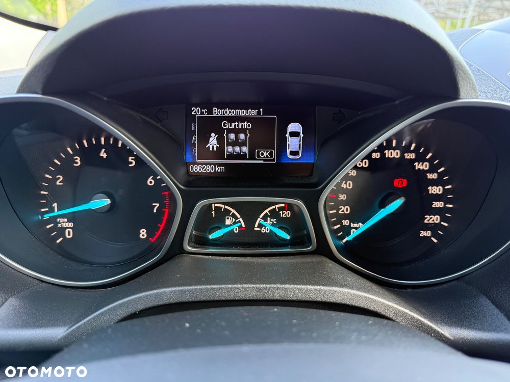 Ford Kuga 1.5 EcoBoost 2x4 Business Edition - 14