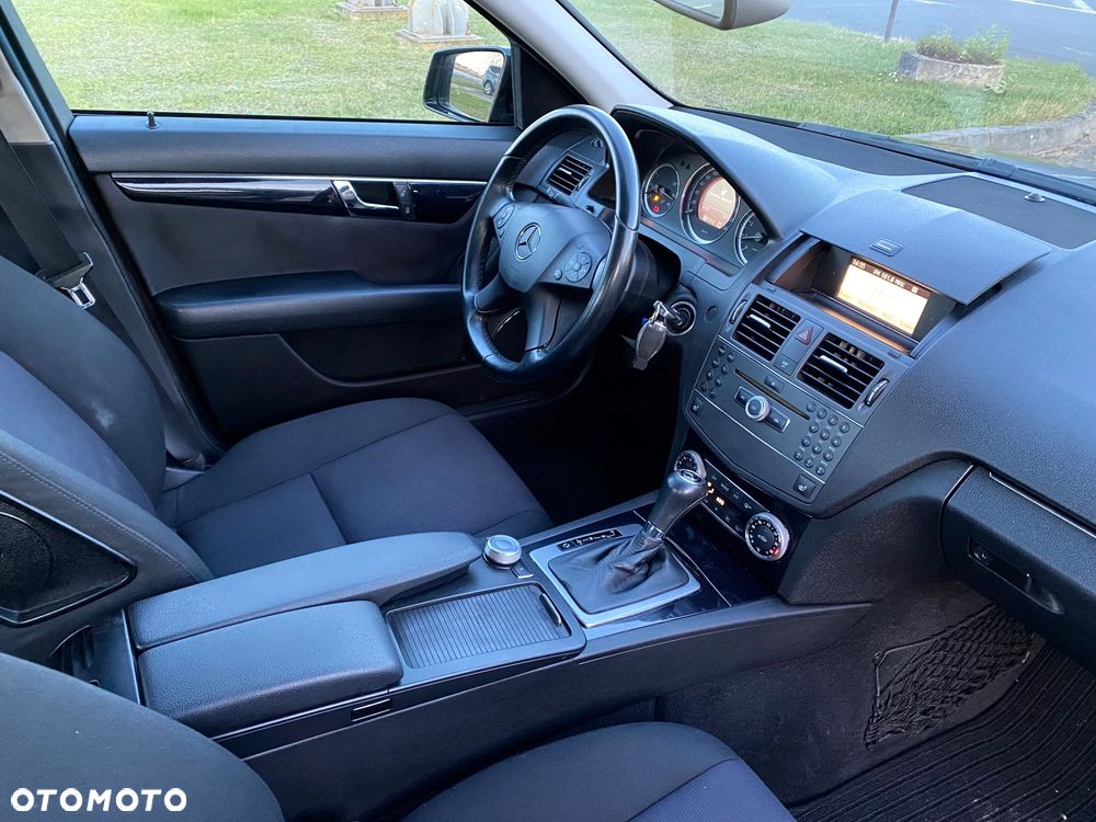 Mercedes-Benz Klasa C 180 BlueEFFICIENCY 7G-TRONIC Elegance - 9