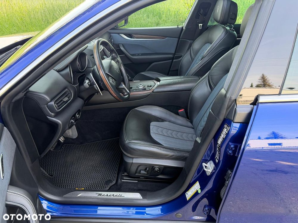 Maserati Levante S Q4 - 12