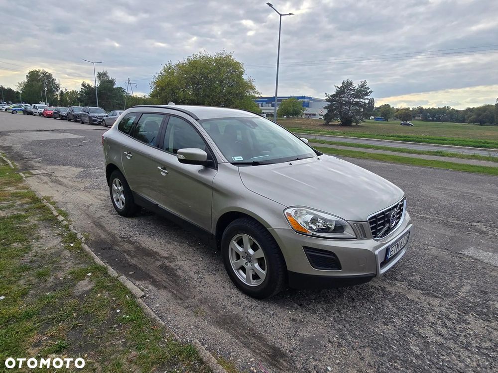 Volvo XC 60 D5 AWD Kinetic - 4