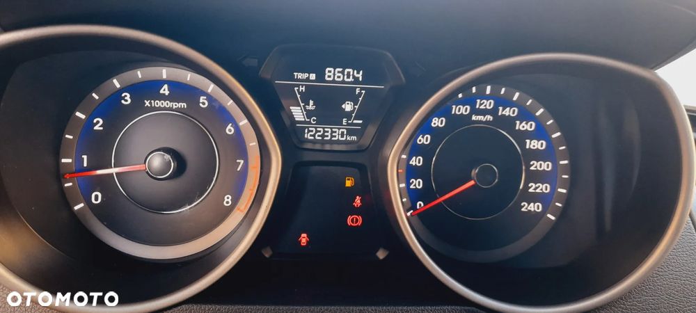 Hyundai Elantra - 18