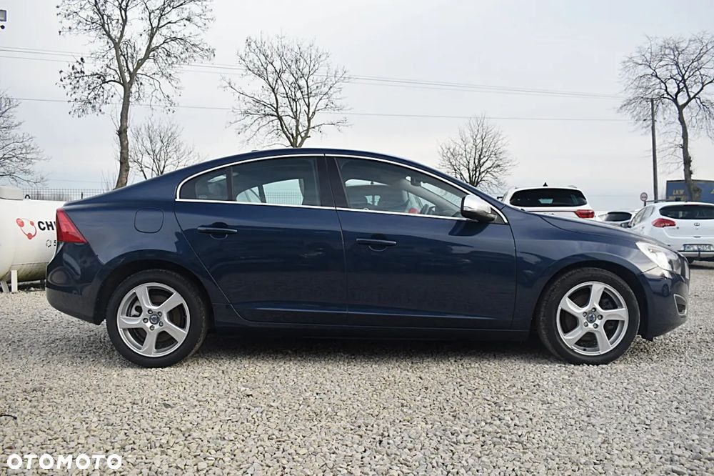 Volvo S60 D3 Momentum - 9