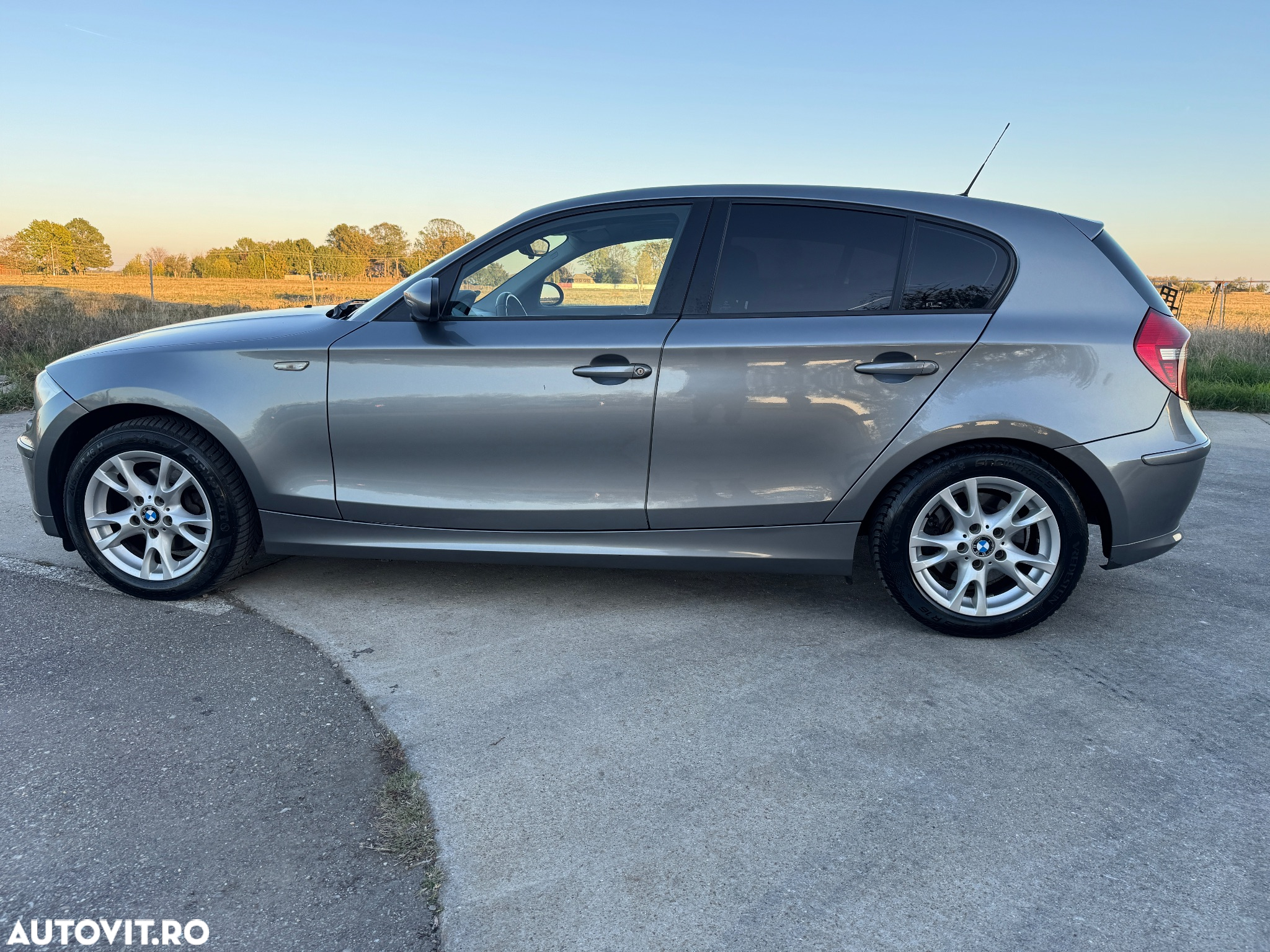 BMW Seria 3 318d - 14