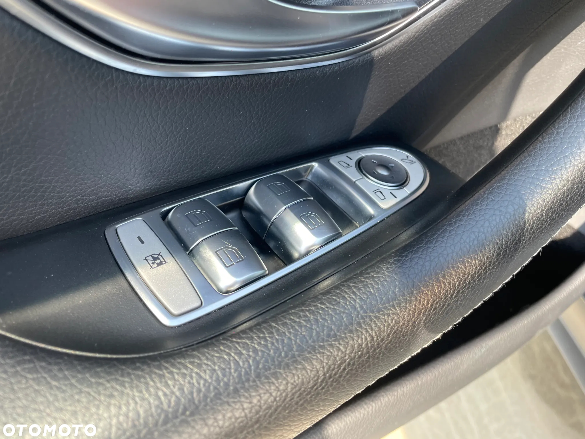 Mercedes-Benz CLS 300 d 9G-TRONIC - 33
