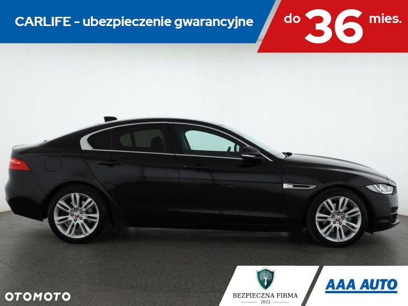 Jaguar XE - 7