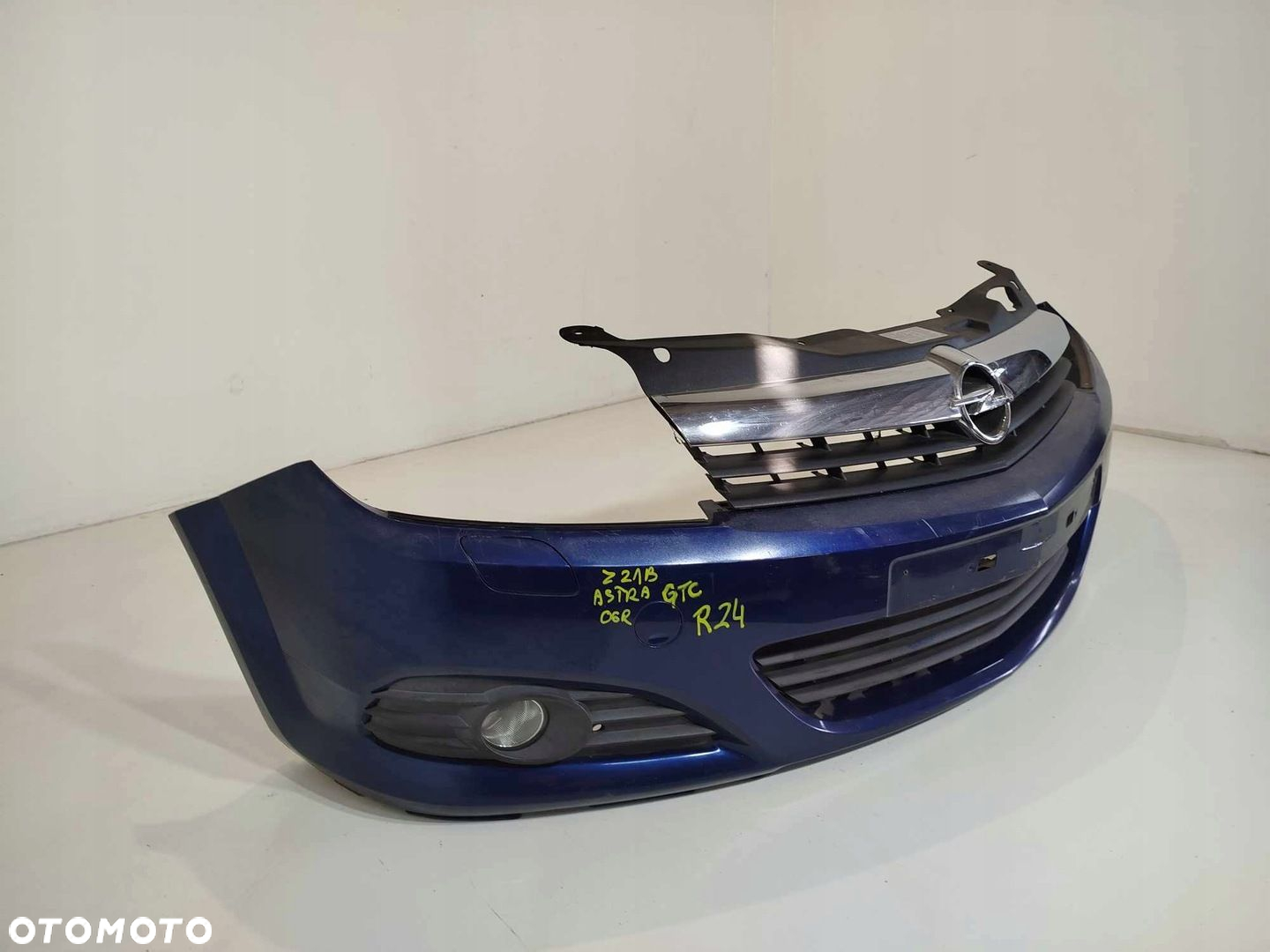ZDERZAK PRZEDNI GRILL OPEL ASTRA III H GTC 04-09 Z21B SPRYSKI - 2