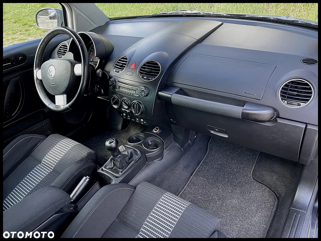 Volkswagen New Beetle 1.6 United - 6