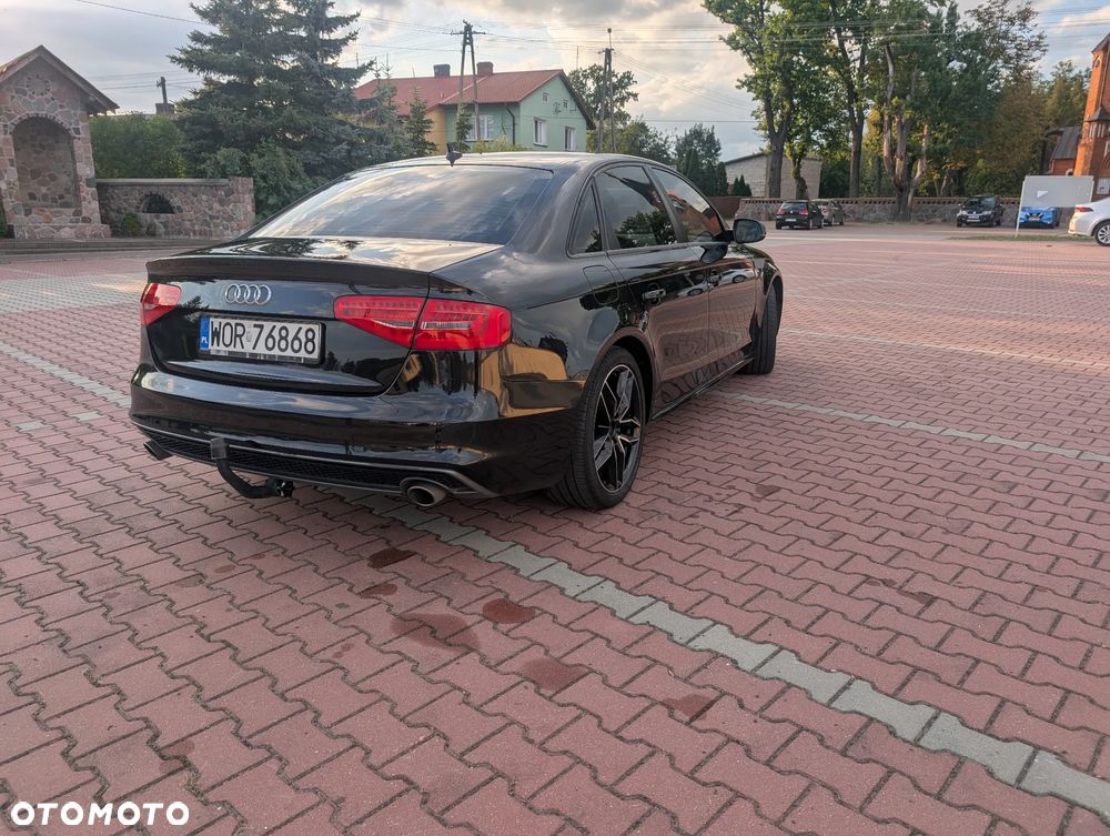 Audi A4 Limousine - 10