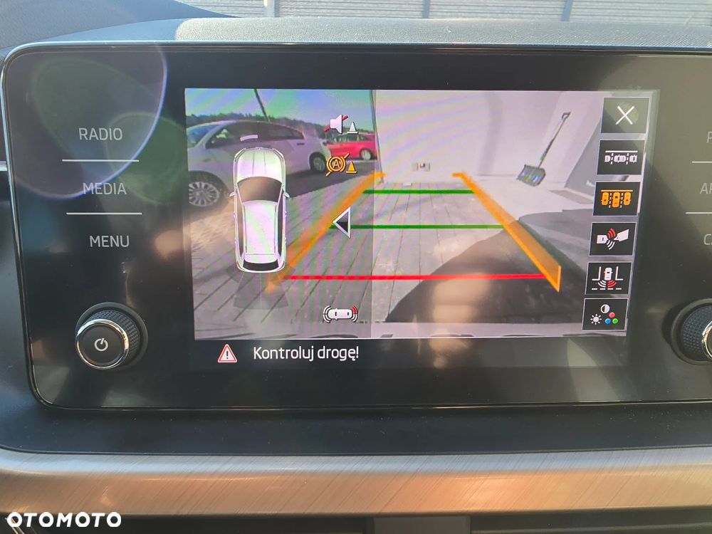 Skoda Kamiq 1.0 TSI Style DSG - 25