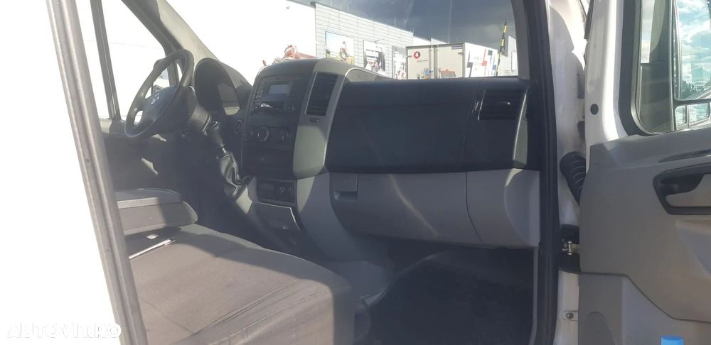 Volkswagen Crafter - 2