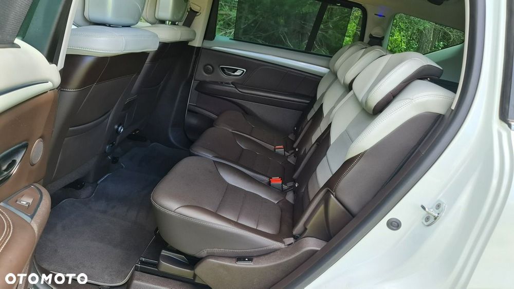 Renault Espace 1.6 dCi Energy Initiale Paris EDC - 9