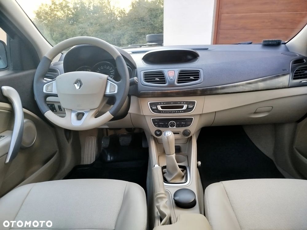 Renault Fluence 1.6 16V Privilege - 5