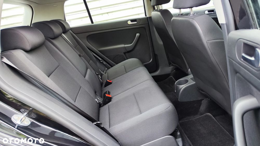 Volkswagen Golf Plus - 27