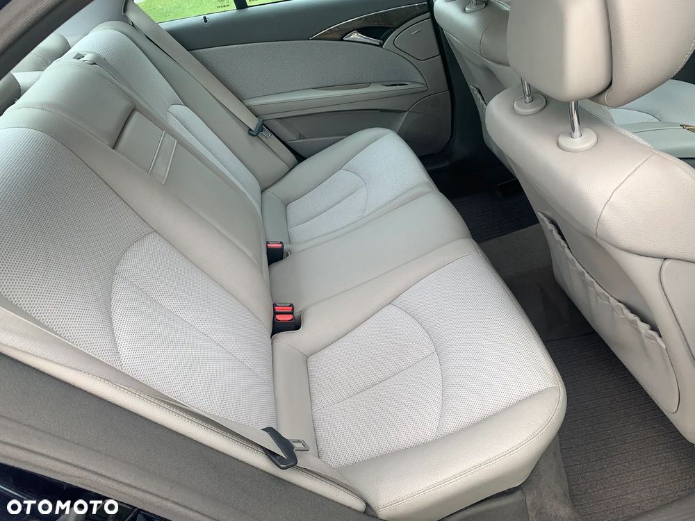 Mercedes-Benz Klasa E - 8