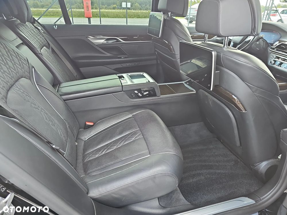 BMW Seria 7 730Ld xDrive mHEV - 22