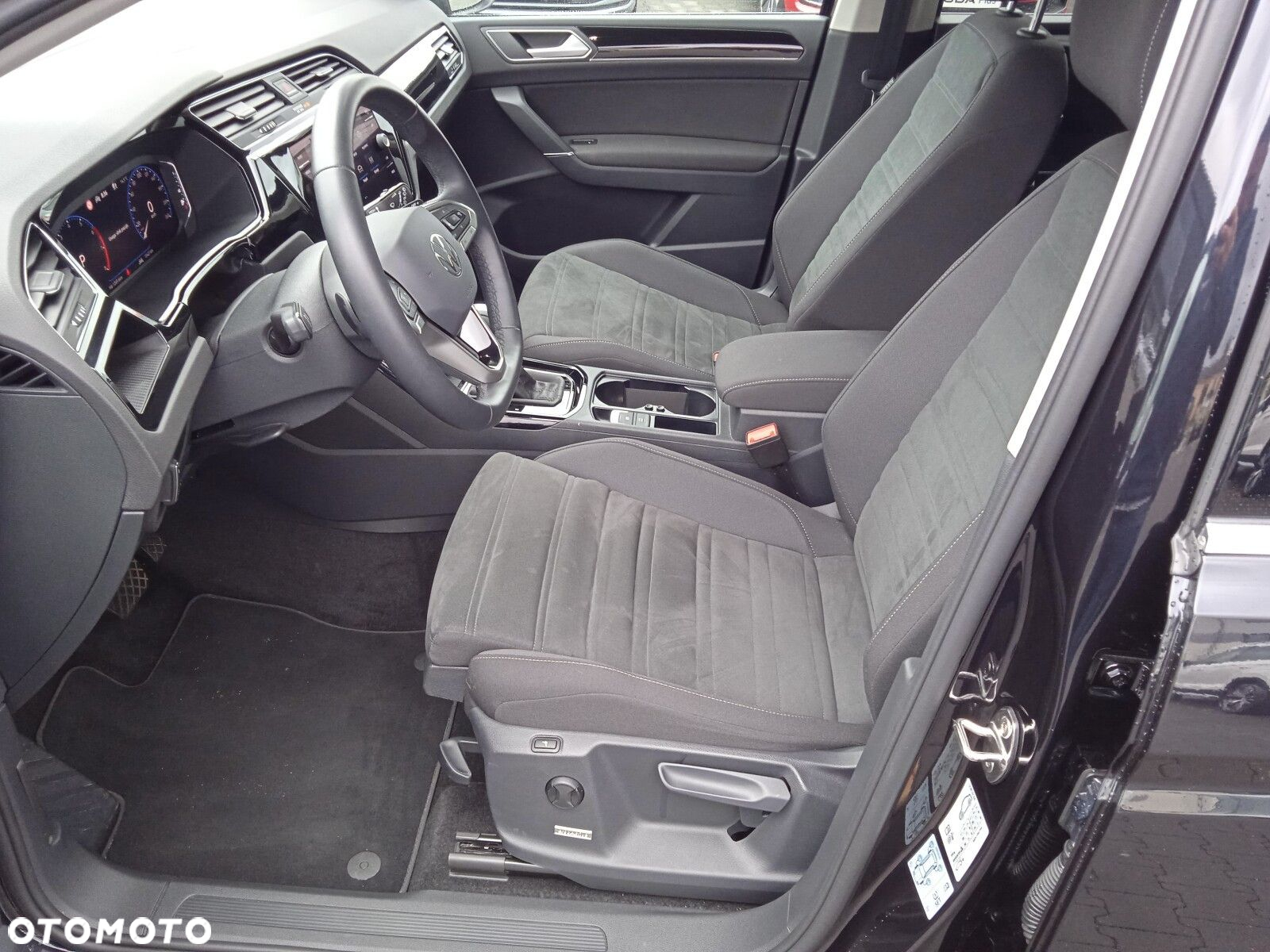 Volkswagen Touran 1.5 TSI EVO Highline DSG - 12