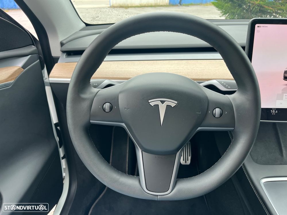 Tesla Model Y Standard - 26