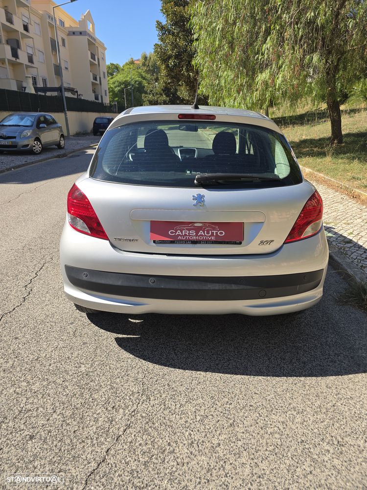Peugeot 207 - 12