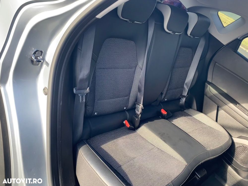 Renault Captur MHEV 140 Techno - 13