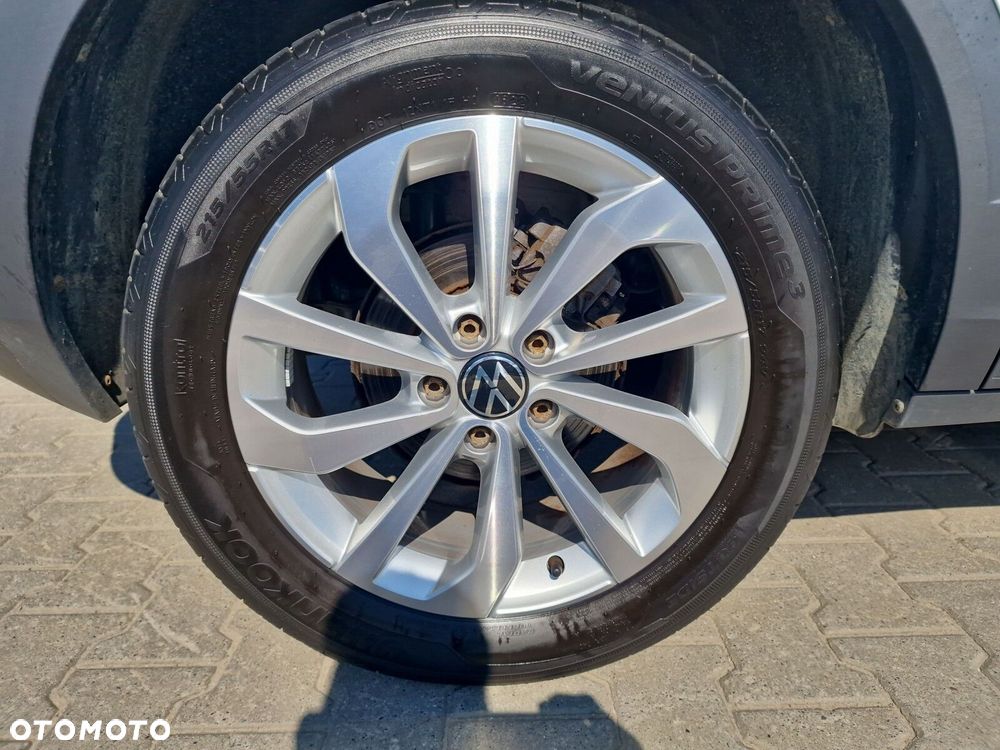 Volkswagen T-Roc - 21