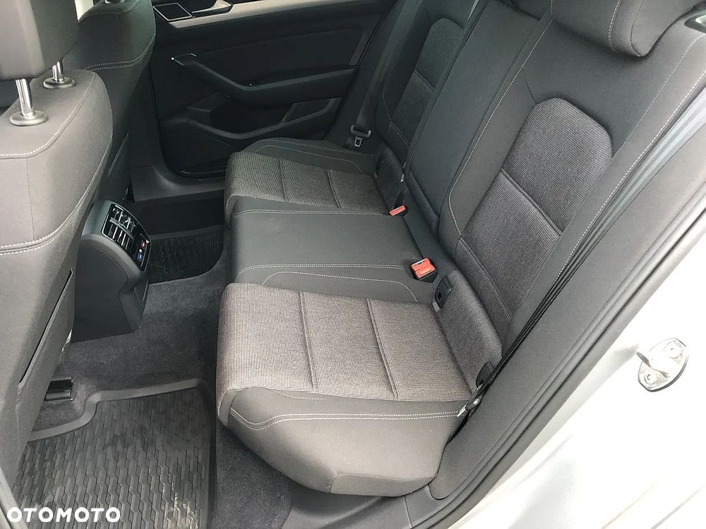 Volkswagen Passat 2.0 TDI BMT Highline - 12