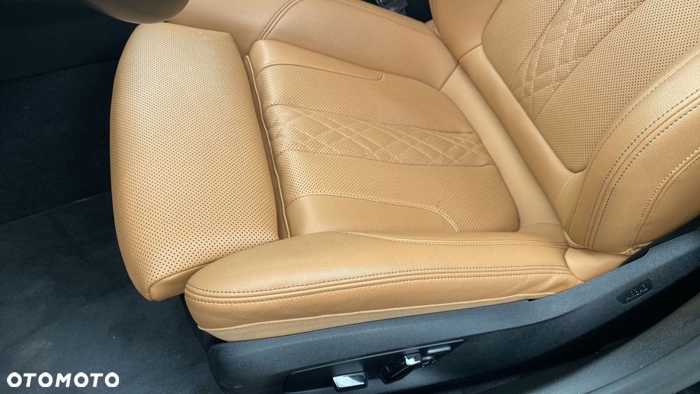 BMW Seria 5 520d xDrive - 17