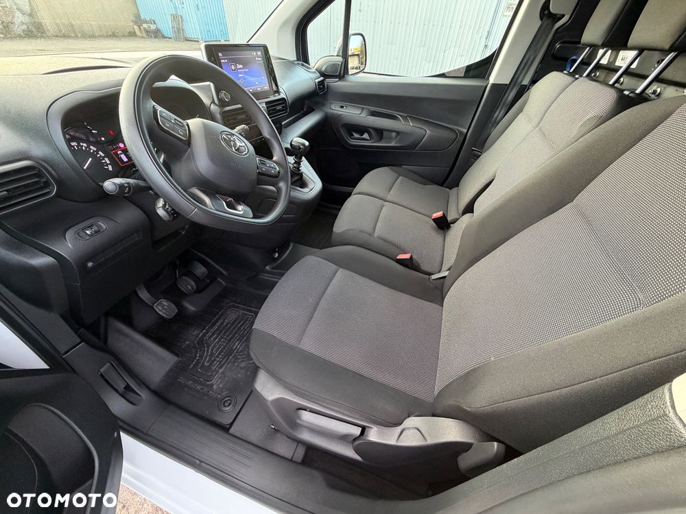 Toyota Proace City - 23
