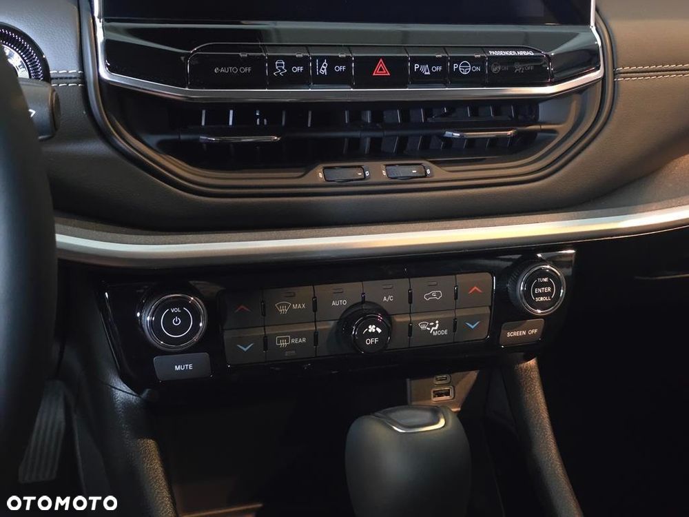 Jeep Compass - 21