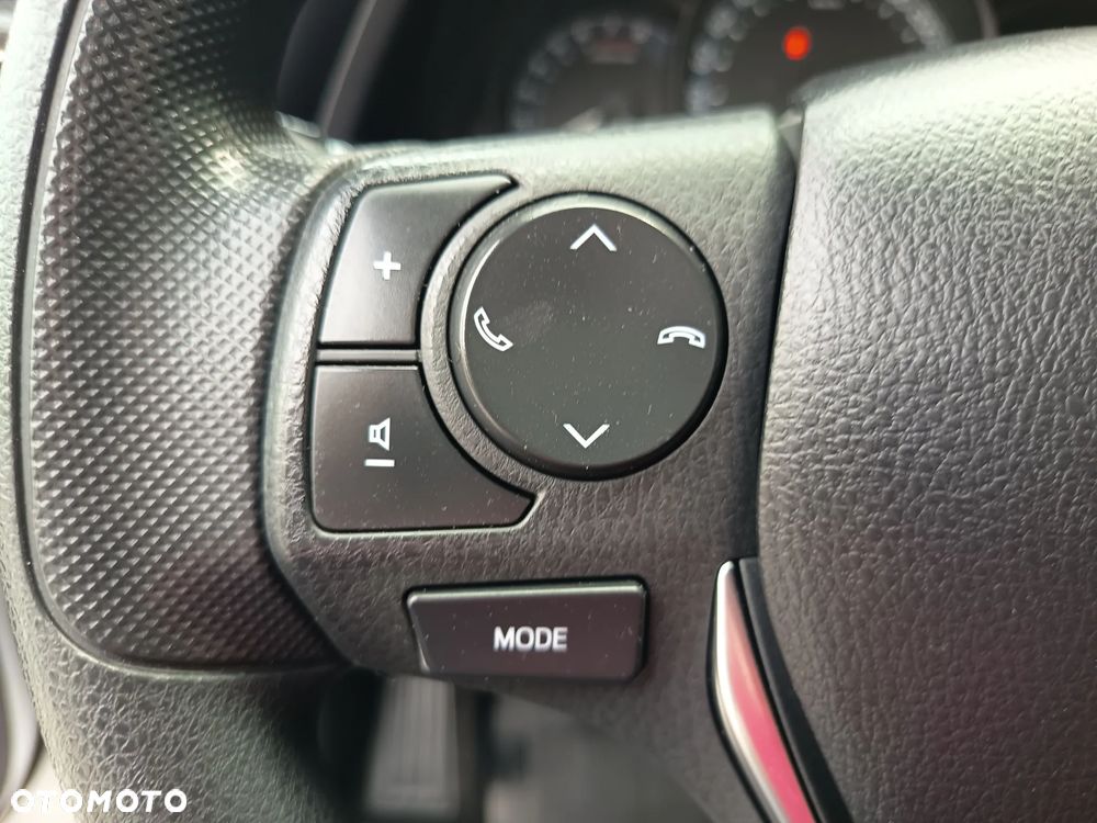 Toyota Auris 1.33 VVT-i Life - 24