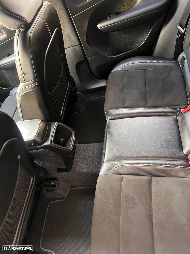 Volvo XC 40 1.5 T3 R-Design Tech Edition - 10