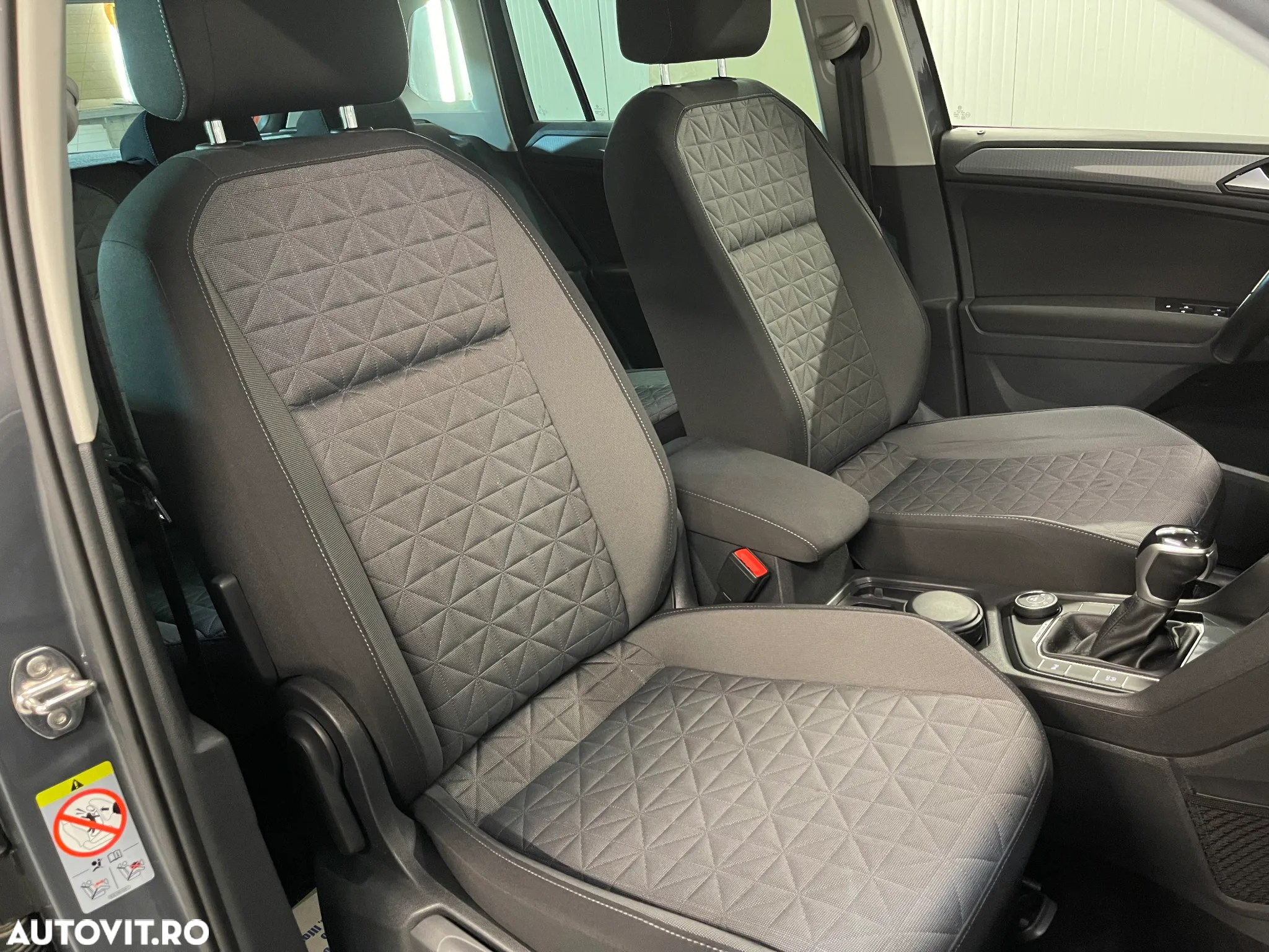 Volkswagen Tiguan 2.0 TDI 4Mot DSG Comfortline - 9