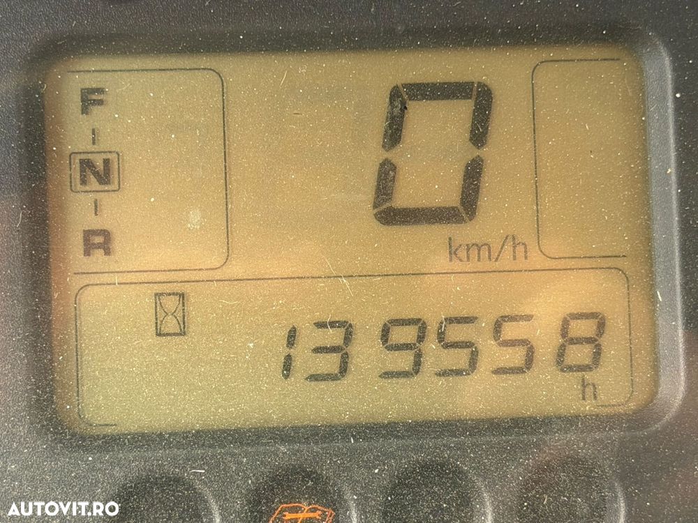 Hitachi ZW180-6 - 7