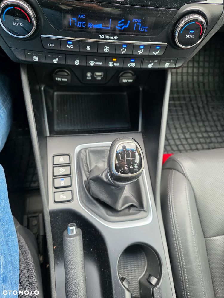 Hyundai Tucson 2.0 CRDI 4WD Style - 11