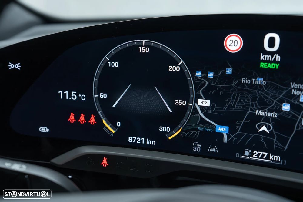 Porsche Taycan Bateria Performance Plus - 31