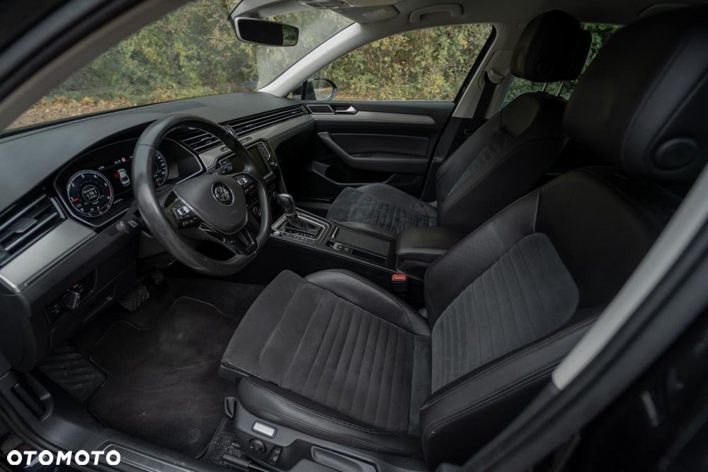 Volkswagen Passat 2.0 TDI Bi-Turbo BMT 4Mot Highline DSG - 24