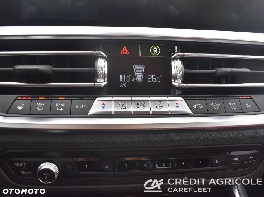 BMW Seria 3 330i xDrive Sport Line - 31