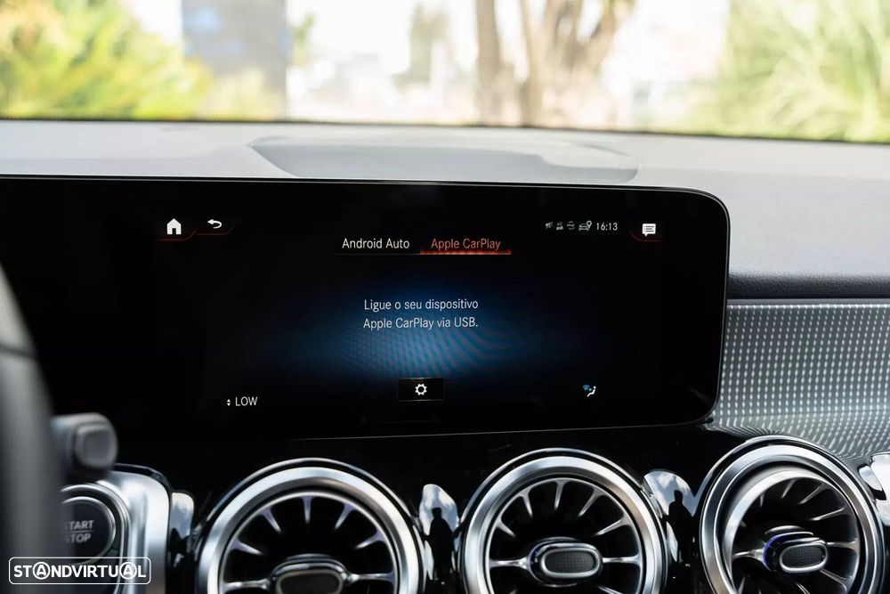 Mercedes-Benz EQB - 11