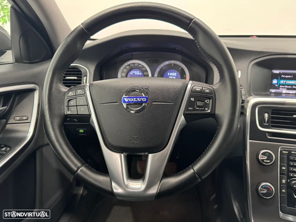 Volvo V60 2.0 D3 Momentum - 20