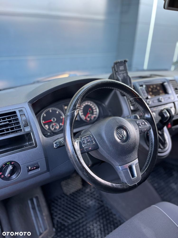 Volkswagen Multivan - 5