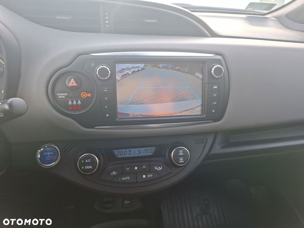 Toyota Yaris - 18