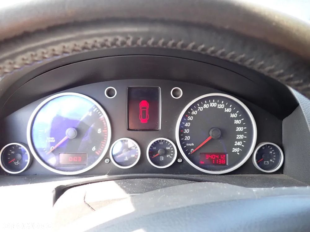 CZĘŚCI - Vw Touareg I 2,5 TDI 174KM BAC 4X4 6B FEA lakier L041 2004r. INDEX - 9646 - 12