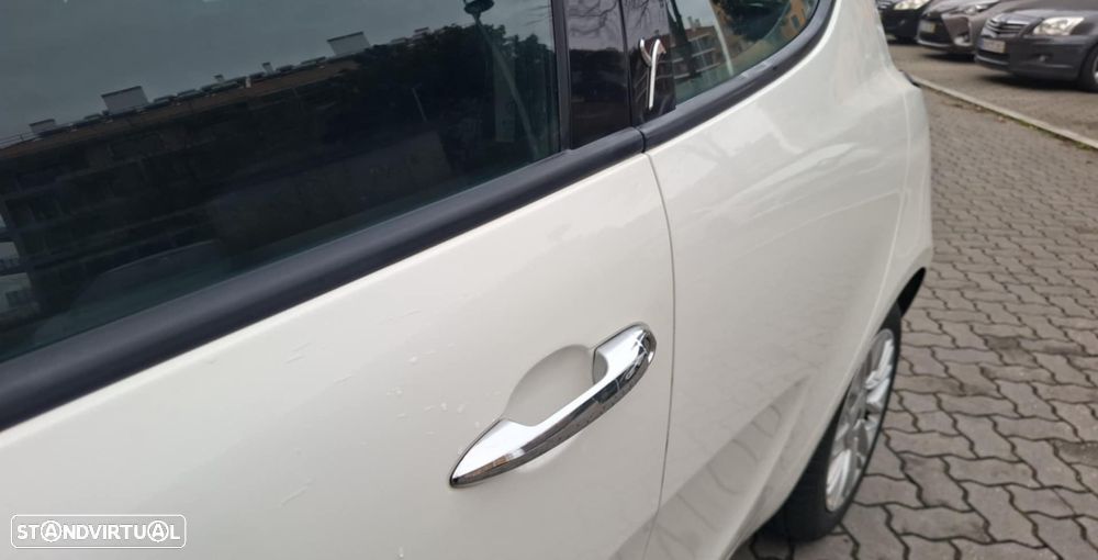 Lancia Ypsilon 1.3 M-jet S&S Urban - 9