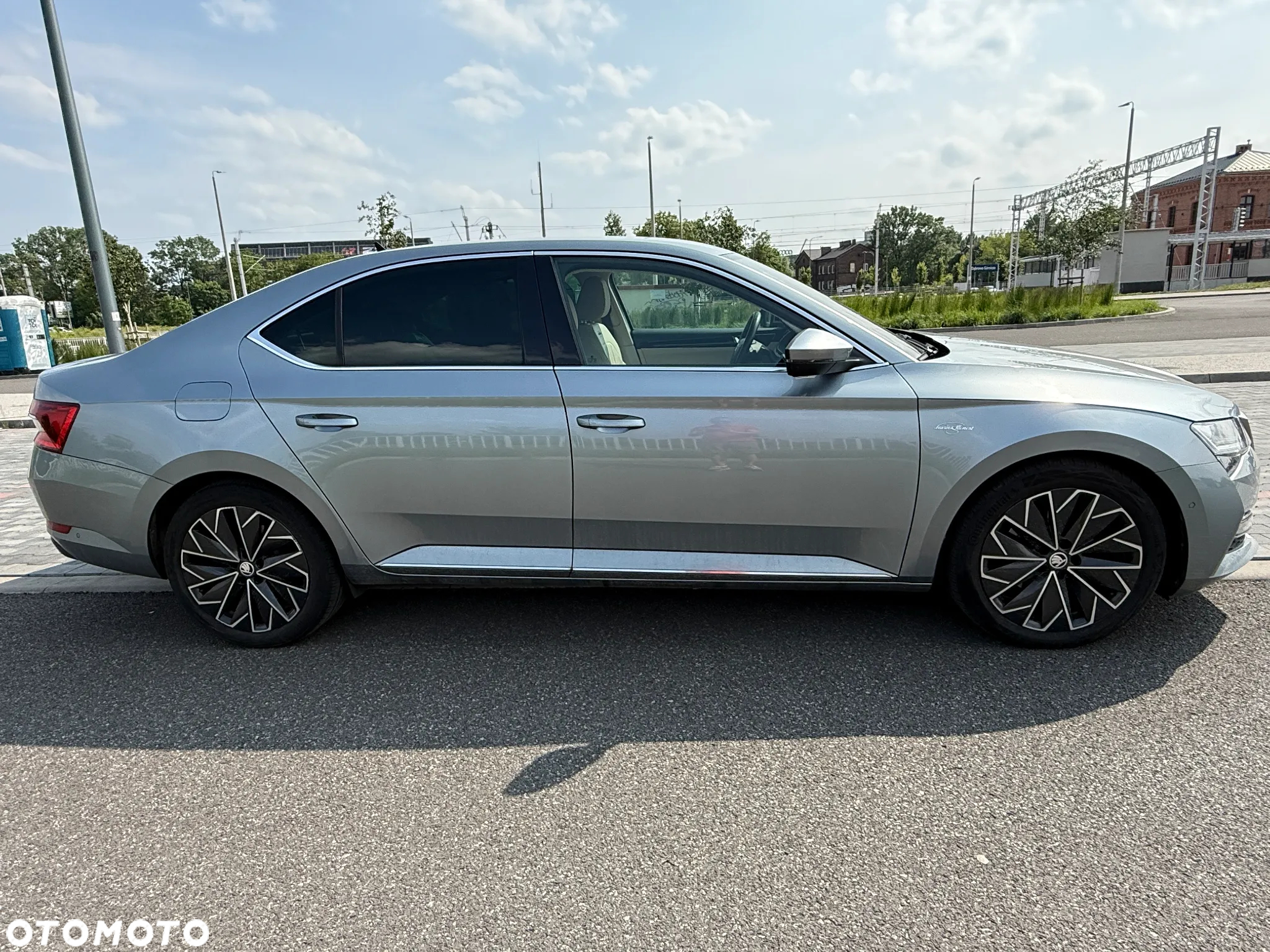 Skoda Superb 2.0 TDI SCR 4x4 L&K DSG - 2