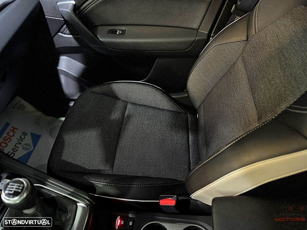 Renault Captur 1.0 TCe Intens - 20