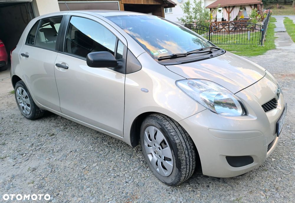 Toyota Yaris - 2