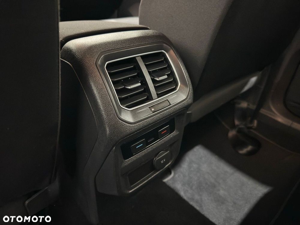Volkswagen Tiguan - 34