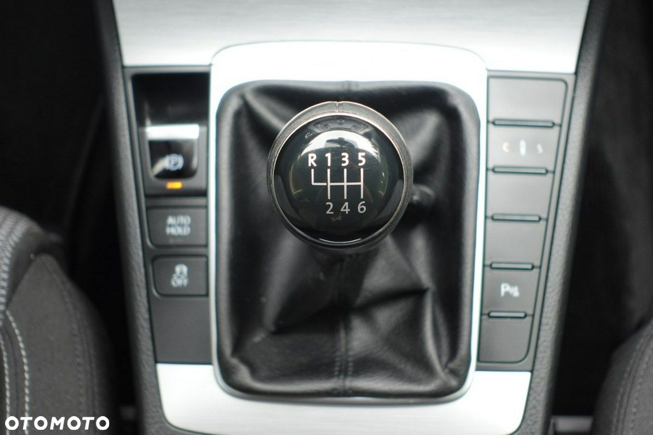 Volkswagen Passat CC - 19