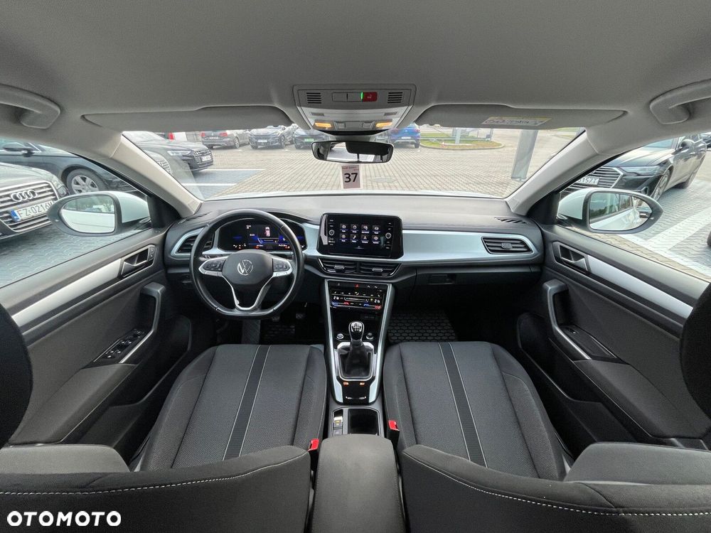 Volkswagen T-Roc - 17